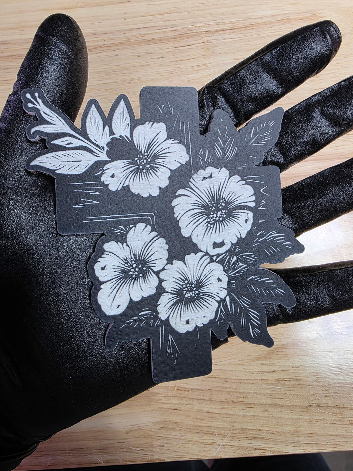 βοΈ 4" Cross w/ Flowers Emblem v2 β Black & White | 3M VHB Backed