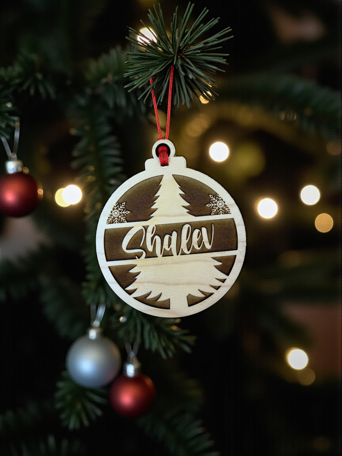 đ Personalized Premium Maple Christmas Ornament â Your Name Engraved